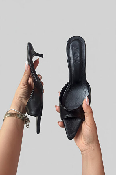 TrendyAnka Women's Black Kitten Heeled Raschel Rustic Patterned Pointed Toe T...