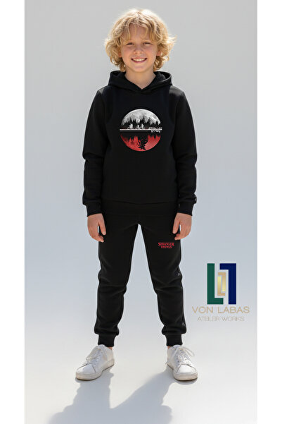SVART WEAR Σετ παιδικό φούτερ και παντελόνι αθλητικής φόρμας Unisex με σχέδιο...