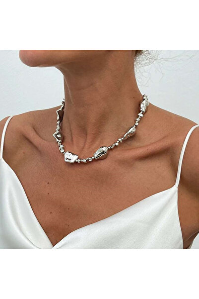 Choice قلادة تشوكر فضية اللون من إنجيمارك بتصميم عتيق لامع غير منتظم مزينة بخ...