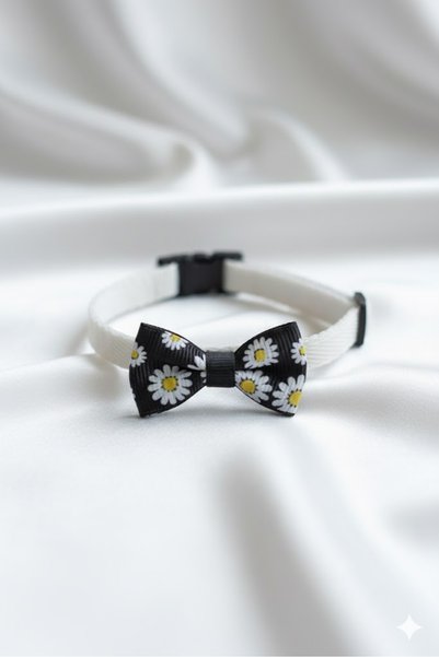 Patipin Daisy Patterned Adjustable Collar - Small Breed Dog Collar with Bow and Safety Buckle