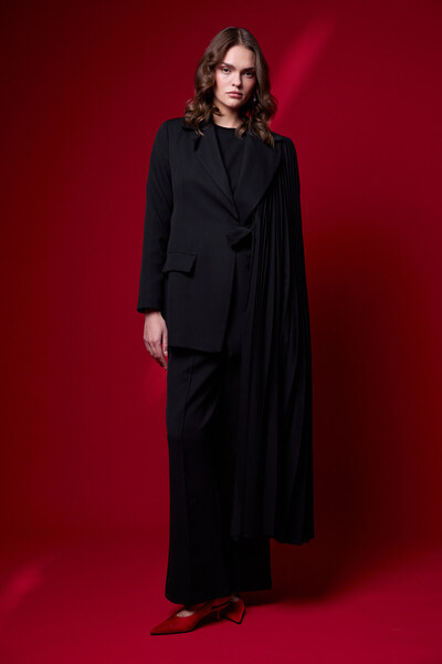 Melike Tatar Pilise Detailed Jacketed Suit 32-2668