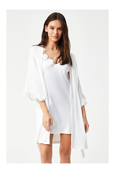 Kom روب نسائي قصير باللون الوردي