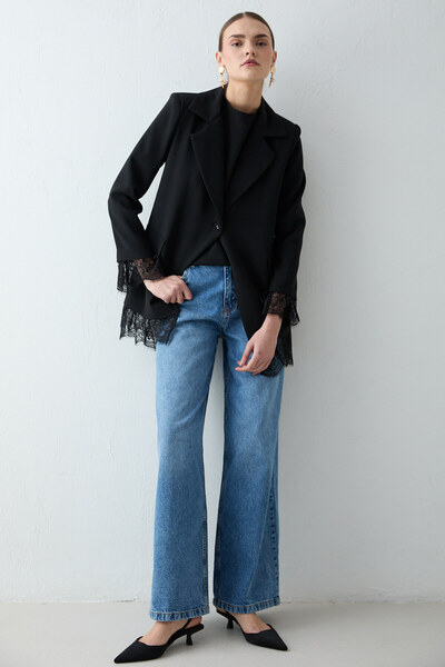 Melike Tatar Lace Detailed Jacket 32-2705