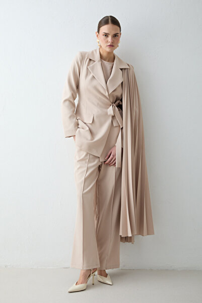 Melike Tatar Pilise Detailed Jacketed Suit 32-2668