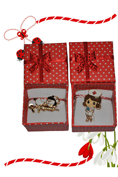 LOL Set Mărțișoare Doctor – 2 Broșe din Metal, Design Elegant