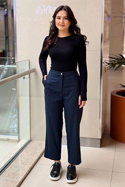 Ghisa Basic Carrot Pants