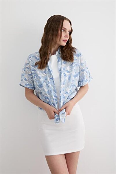 LEVURE Short-sleeved patterned shirt in blue - Made in Turkey