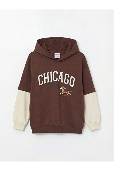 LC Waikiki Καφέ φούτερ με κουκούλα και στάμπα Chicago για αγόρια από την GÜLİ...