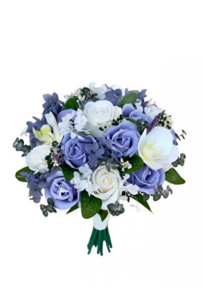 Eventissimi Buchet mediu cu trandafiri eucalipt hortensie si orhidee alb indigo