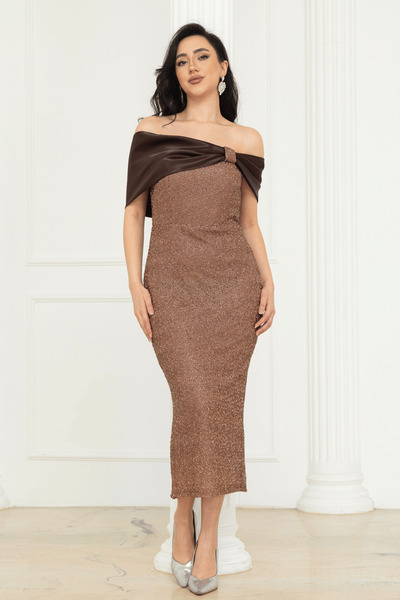 BEYBOS Φόρεμα με παγιέτες από σατέν ύφασμα με λαιμόκοψη καγιάκ - ΚΑΦΕ