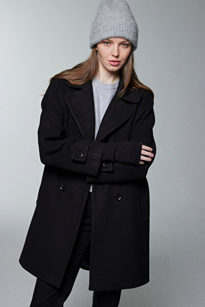 Zühre Button Detailed Short Black Coat 14087