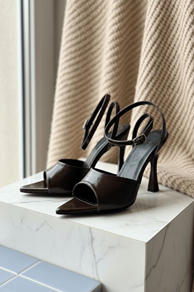 DİVOLYA Перила кафяви набръчкани обувки с висок ток (8 см) и заострени върхове