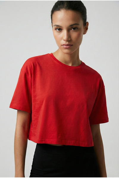 NEW JOURNAL Women's Red Crew Neck Crop Basic T-Shirt Nj79