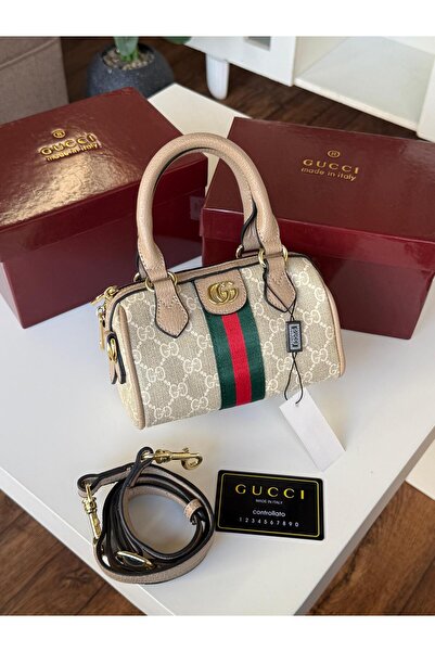 GGGG Bags with their accessories