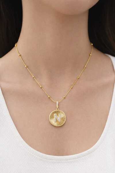 Bittox قلادة ذهبية اللون مزينة بحرف خاص للنساء - هدية أنيقة بسلسلة رائعة وتصم...