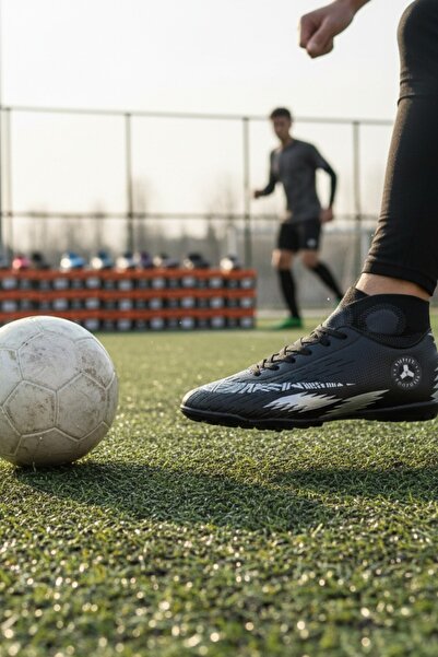 enoch حذاء إنوك بروفيشنال للملعب بنمط رسومي مع جوارب طويلة