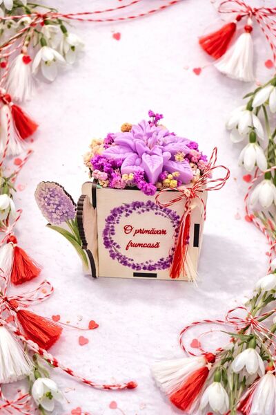 OEM Scented floral arrangement made of natural soy wax, martisor, March 1-8, ...