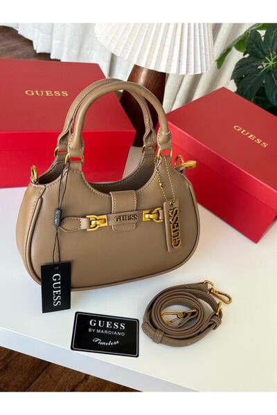 Generic Shoulder bag with accessories