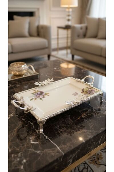 Generic Elegant cake and dessert stand for a luxurious presentation