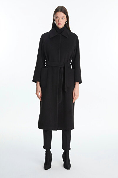 Zühre Black Coat with Pocket Detail and Belt 13829