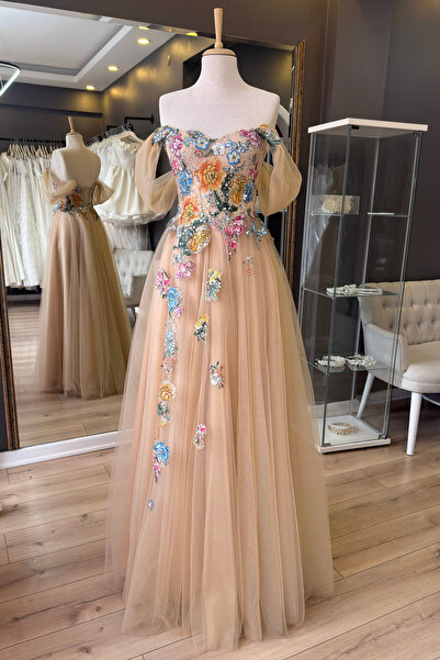 Lenta Moda Ten Rengi Renkli Pullu Çiçek Desen Dantel Kaplama Maxi Boy Abiye v...