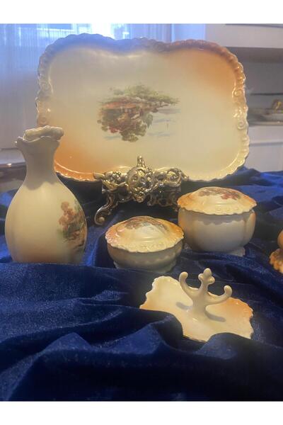 chin Victoria China Bathroom Set