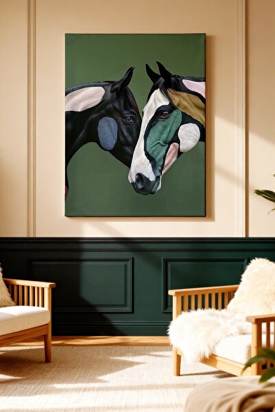 ART NEST DEKOR YEŞİL FON VE RENKLİ ATLAR DESENLİ CANVAS TABLO