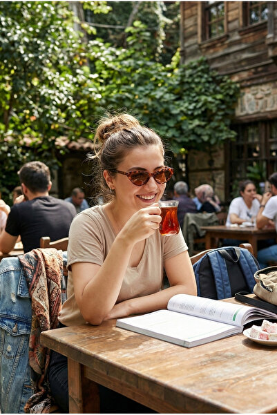 Nilu Moda Cat eye women's sunglasses