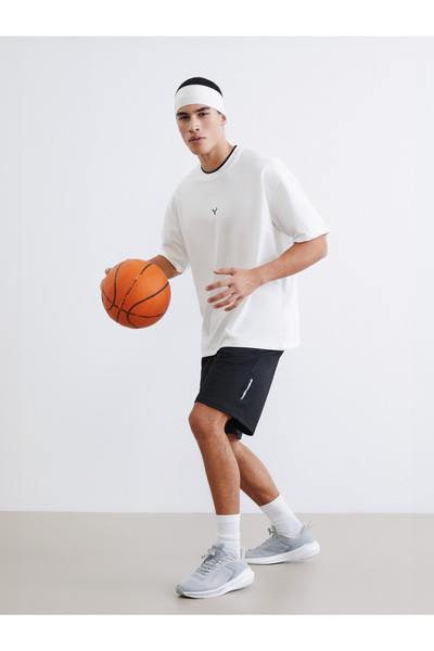 LC Waikiki شورت رياضي رجالي بقصة عادية