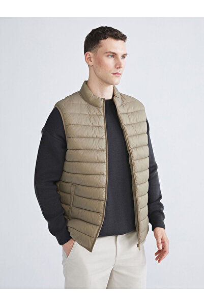 LC Waikiki Standard Fit Funnel Neck Men's Puffer Gilet