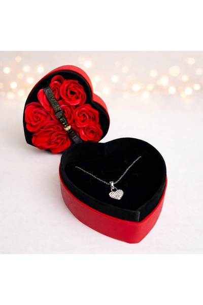 velve Heart gift box with red soap roses and pendant chain