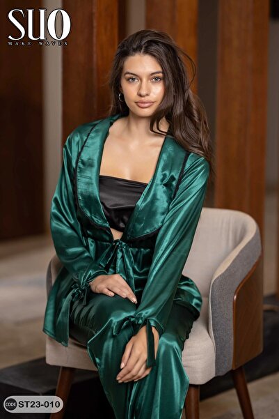 Generic Satin 3-piece set, perfect for home