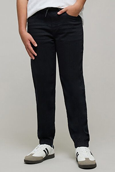 R&B بنطال جينز رياضي أسود مغسول للأولاد مع رباط عند الخصر