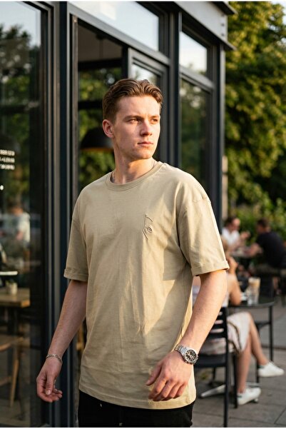 bombe Men's Printed Semi-Oversize T-Shirt