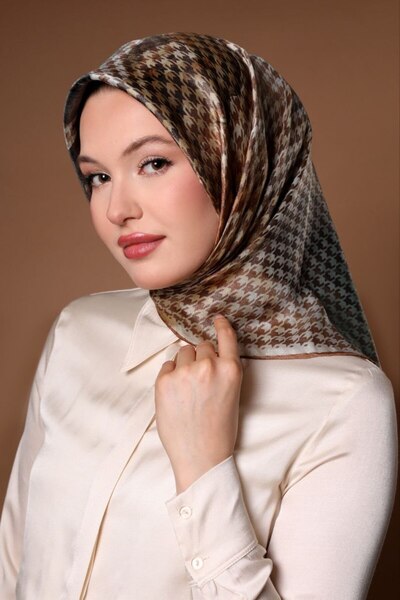 Levidor Batik Houndstooth Pattern Sparkling Crystal Scarf