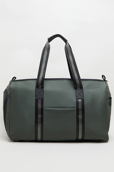 R&B Men's Green Solid Duffle Bag