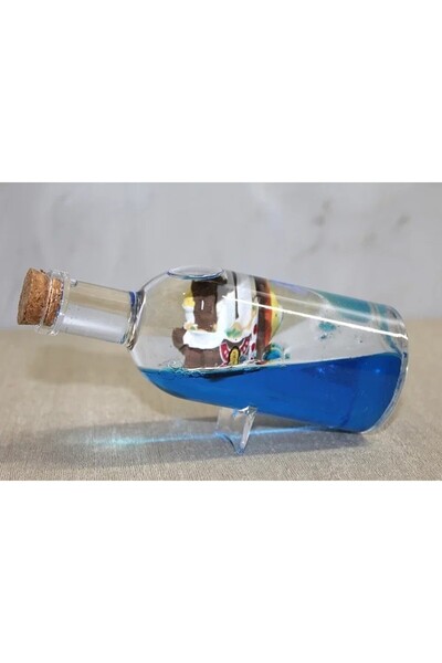 Lunaev سفينة غير قابلة للغرق في زجاجة