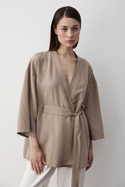 Laluvia Milky Brown Half Sleeve Kimono with Internal Belt - 5383