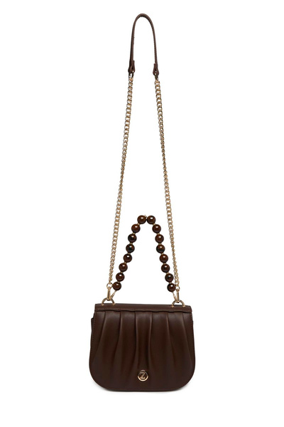 Zühre حقيبة يد وكتف بنية اللون مع حزام سلسلة وتفاصيل خرزية 0030