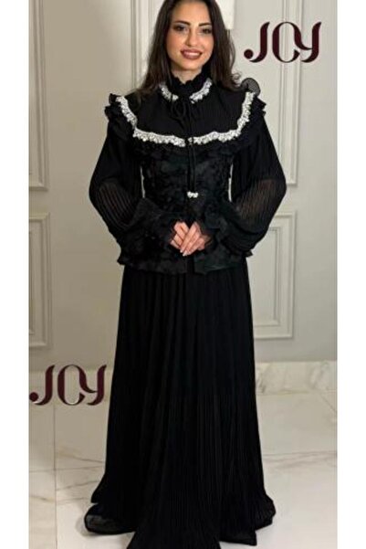 180s Two-Piece Skirt Set Elegant Decorated with Crystals at the Chest