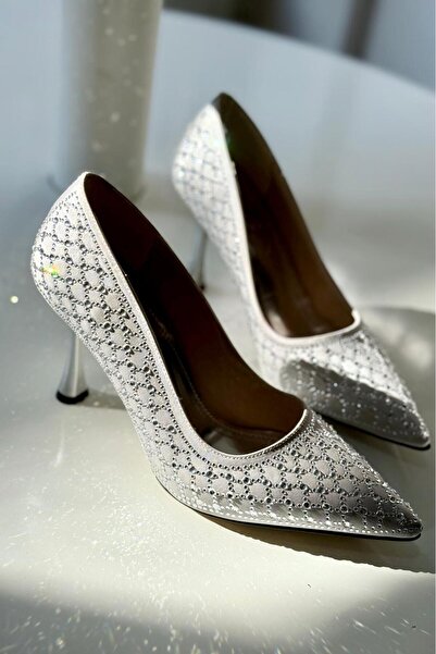 yezy shoes Stone Detailed Satin Thin Heeled Shoes Women's Stiletto