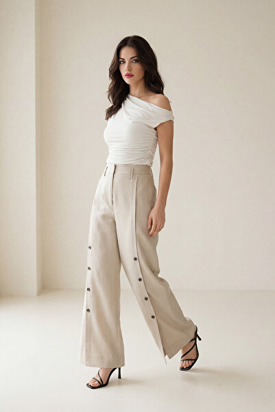Setre Comfortable Cut Pants with Stone Snap Closure Detail
