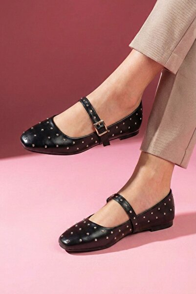 FUGA MODA حذاء باليه فيتوريا أسود اللون من الجلد المعدني مع مشبك ذهبي وحزام واحد