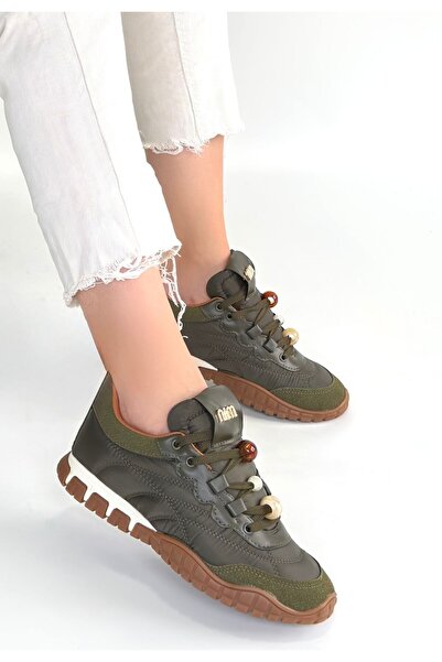 Lisinya Tues Green Nubuck Lace-Up Sneakers - Tygoo