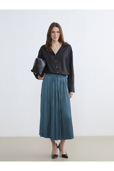 LC Waikiki Nevavm Satin Pleated Skirt with Elastic Waist and Difference in Color