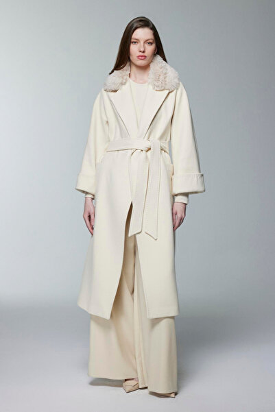 Zühre Fur Collar Detailed Belted Vanilla Coat 14086