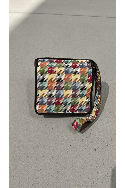 Generic Multi-Compartment Messenger Bag with Sadu & Spanish Fabric – Daily Sh...