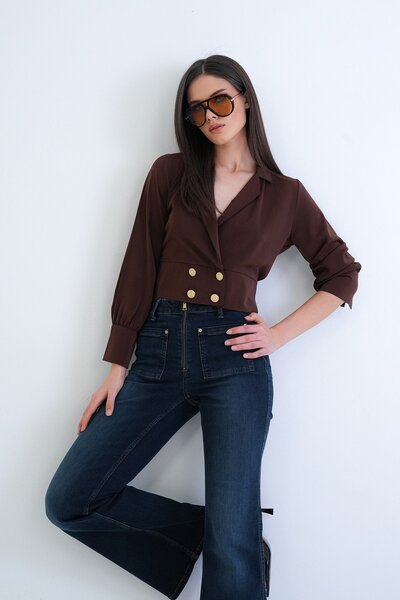 Trend Alaçatı Stili Bluză maro pentru femei, cu guler tip cămașă, croială dub...