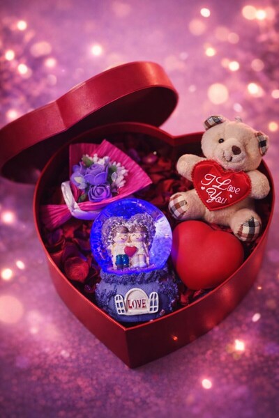Kesene Sevgiliye Romantik Hediye Kutusu Işıklı Kalp Mor Kar Küresi Peluş Ayıc...