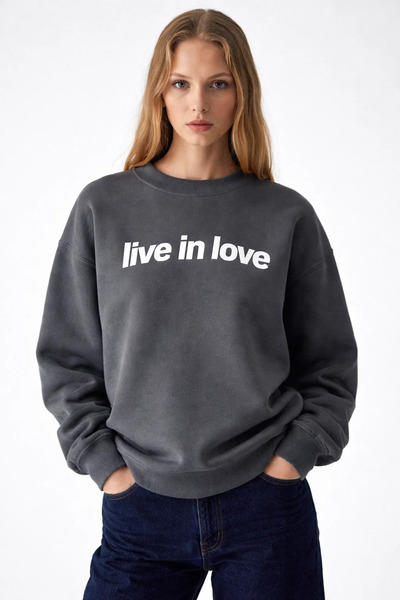 COMBİNE MİCHAİL Women's Live İn Love Printed Smoked Sweatshirt